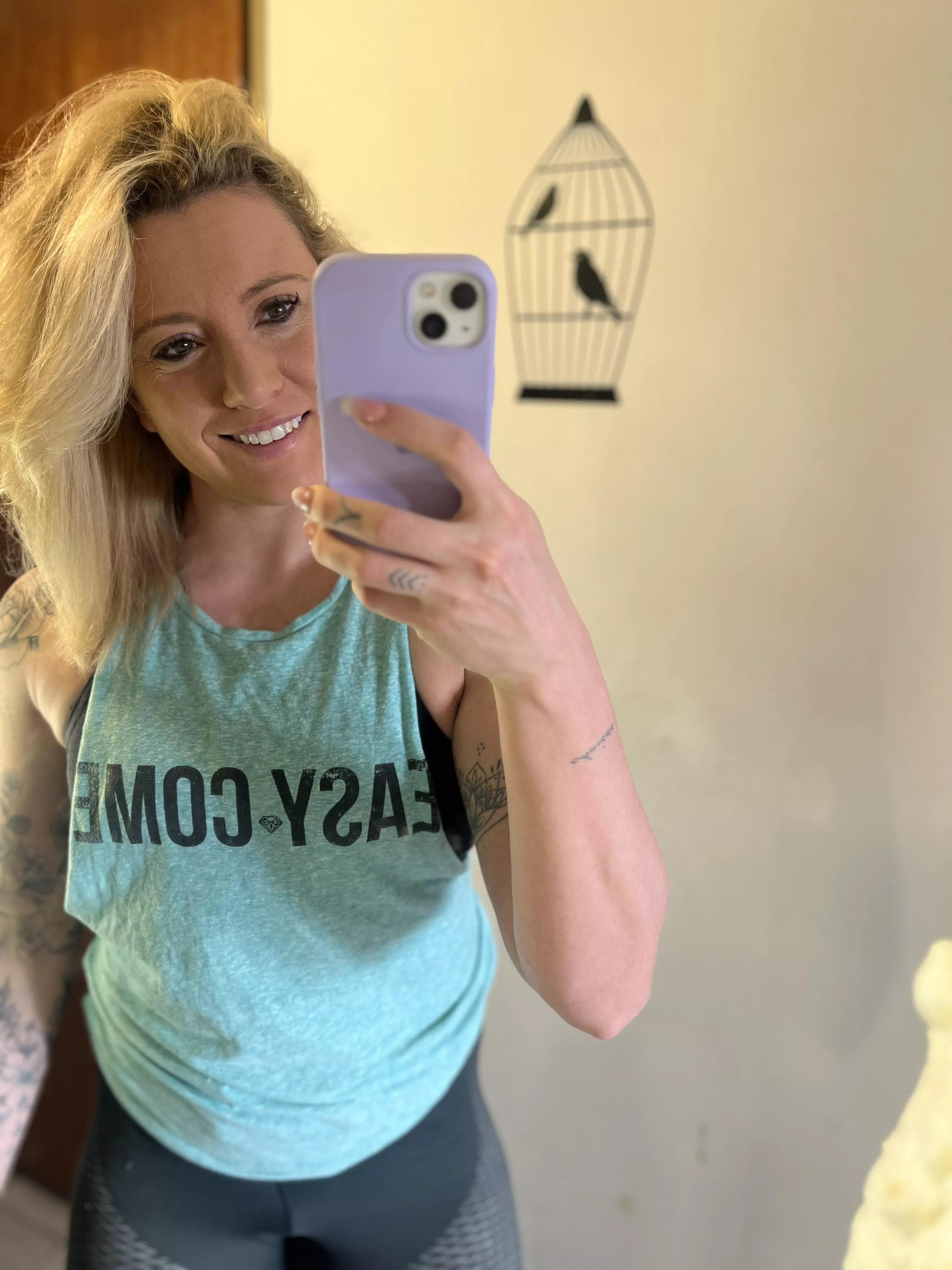 Gym mom before a workout posted by FreyaSteel