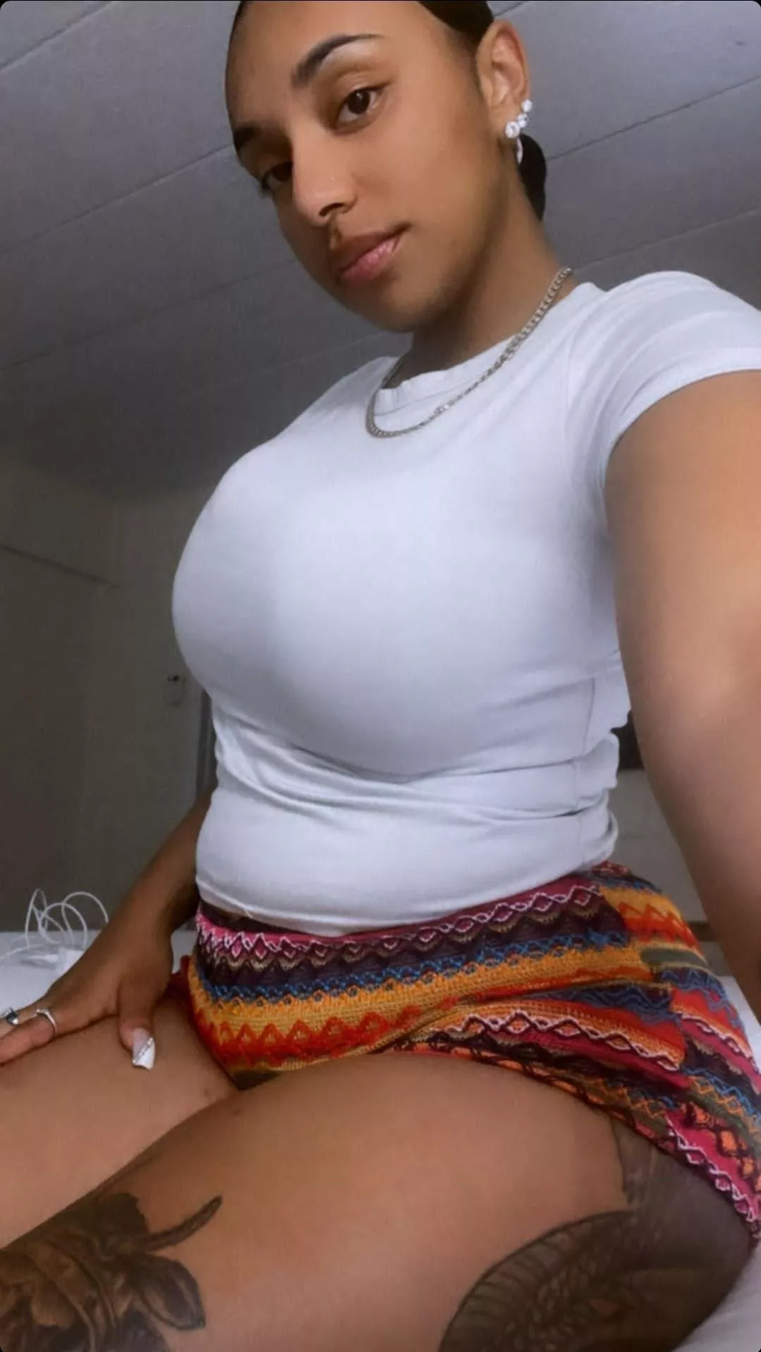 Her t-shirt is not really helping to hide those👕🍈 posted by ILoveBigB00tyH0es99