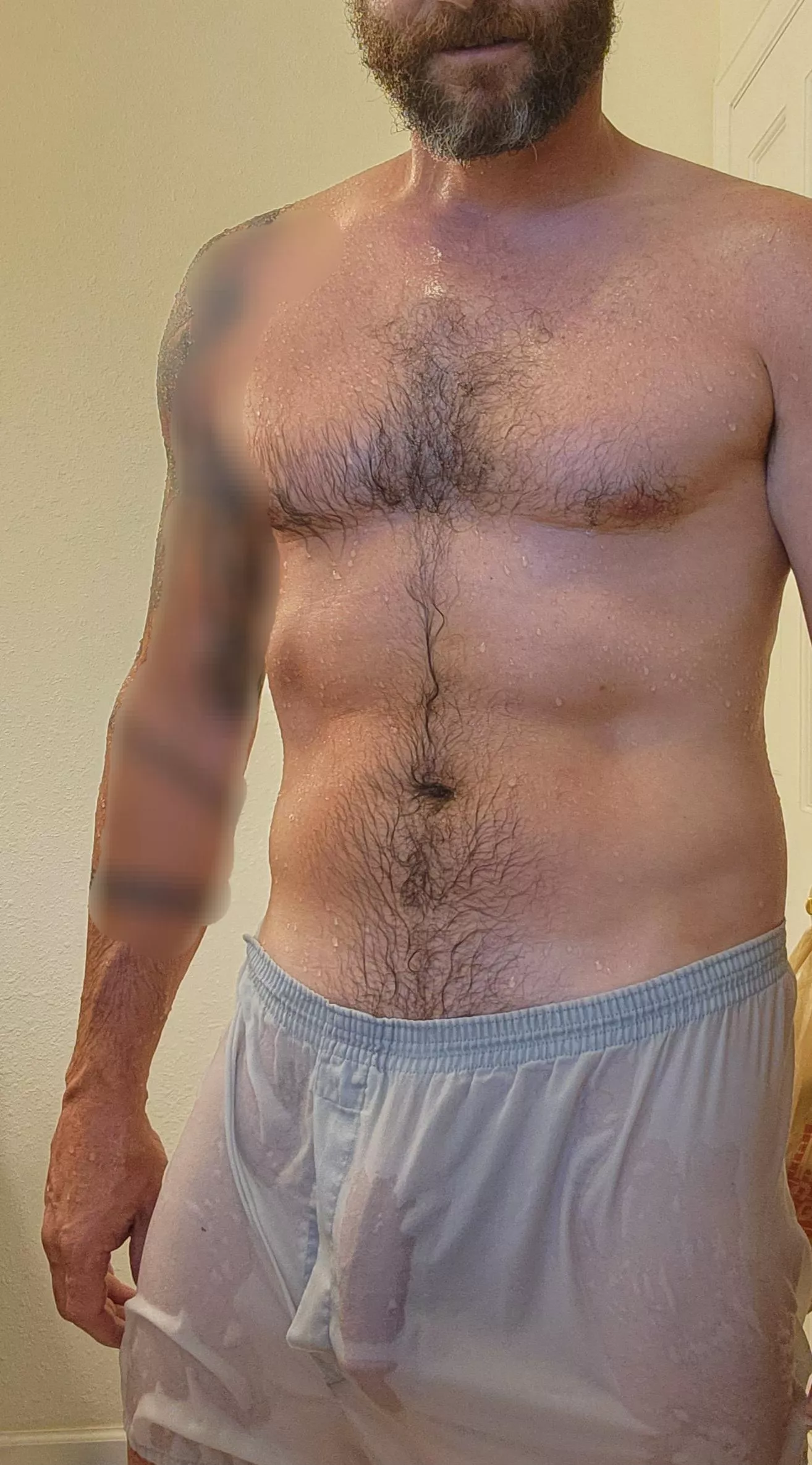 I'm here for the wet boxer contest posted by PetermanAccount