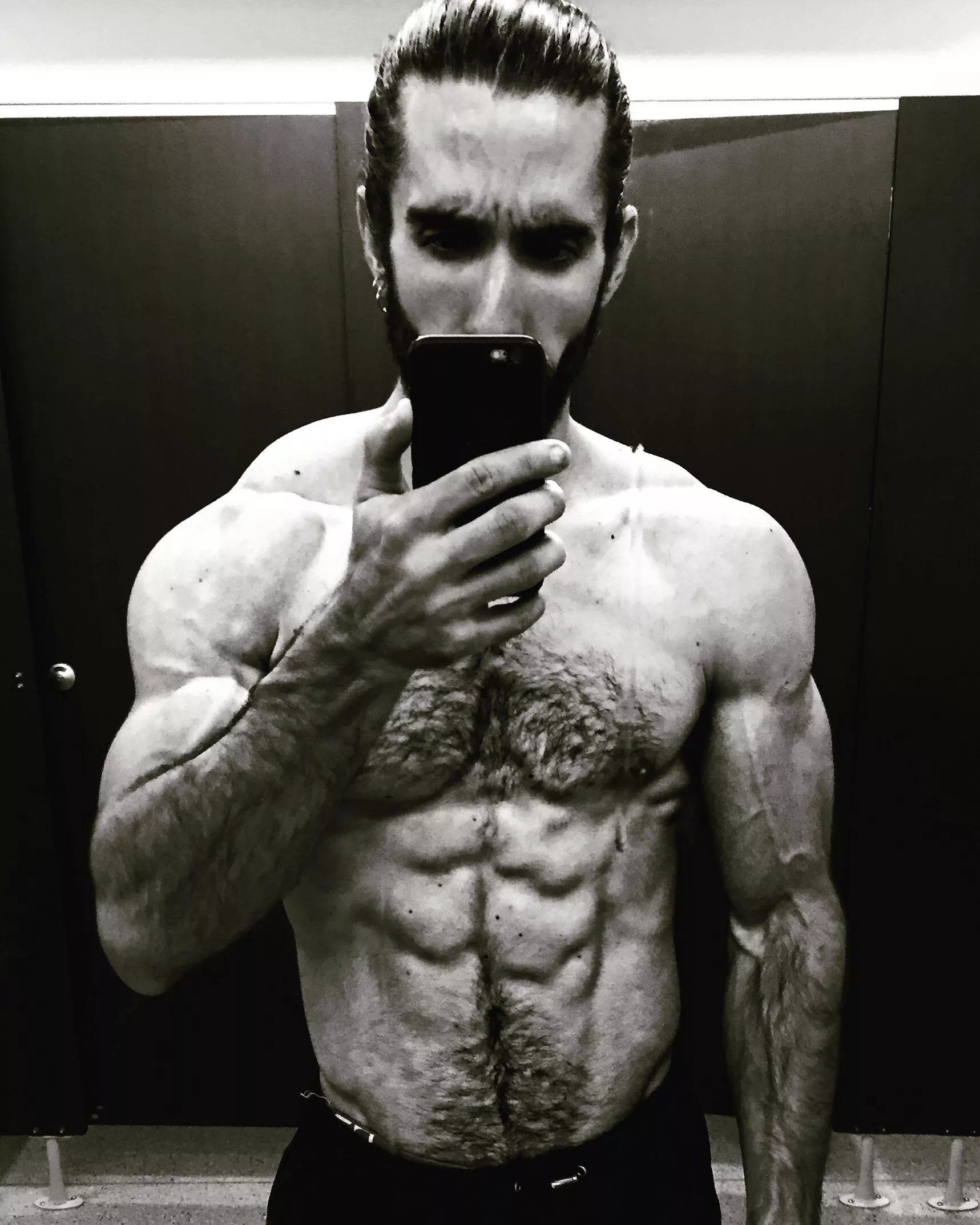 Lorenzo Ferrara [34] posted by No_Shelter1662