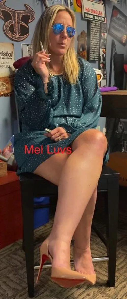 Milf, VS120's, and Loubies.... by melluvsitall