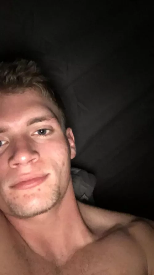 Night time selfie📸 by PlayboiKetchup