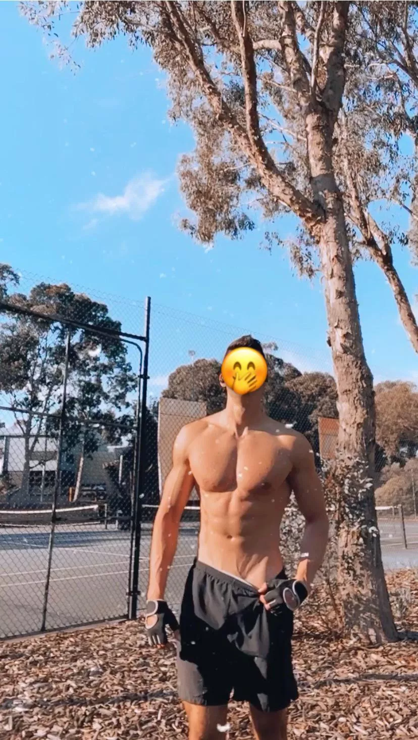 Outdoor session today 😉 posted by meeklySlither93