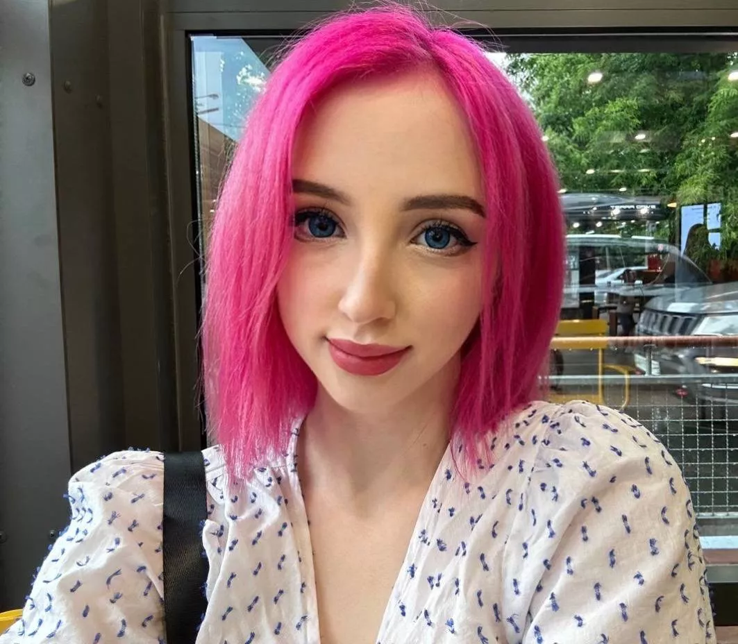 Pink hair or blue eyes? You can only choose one posted by AyliasTheCoder