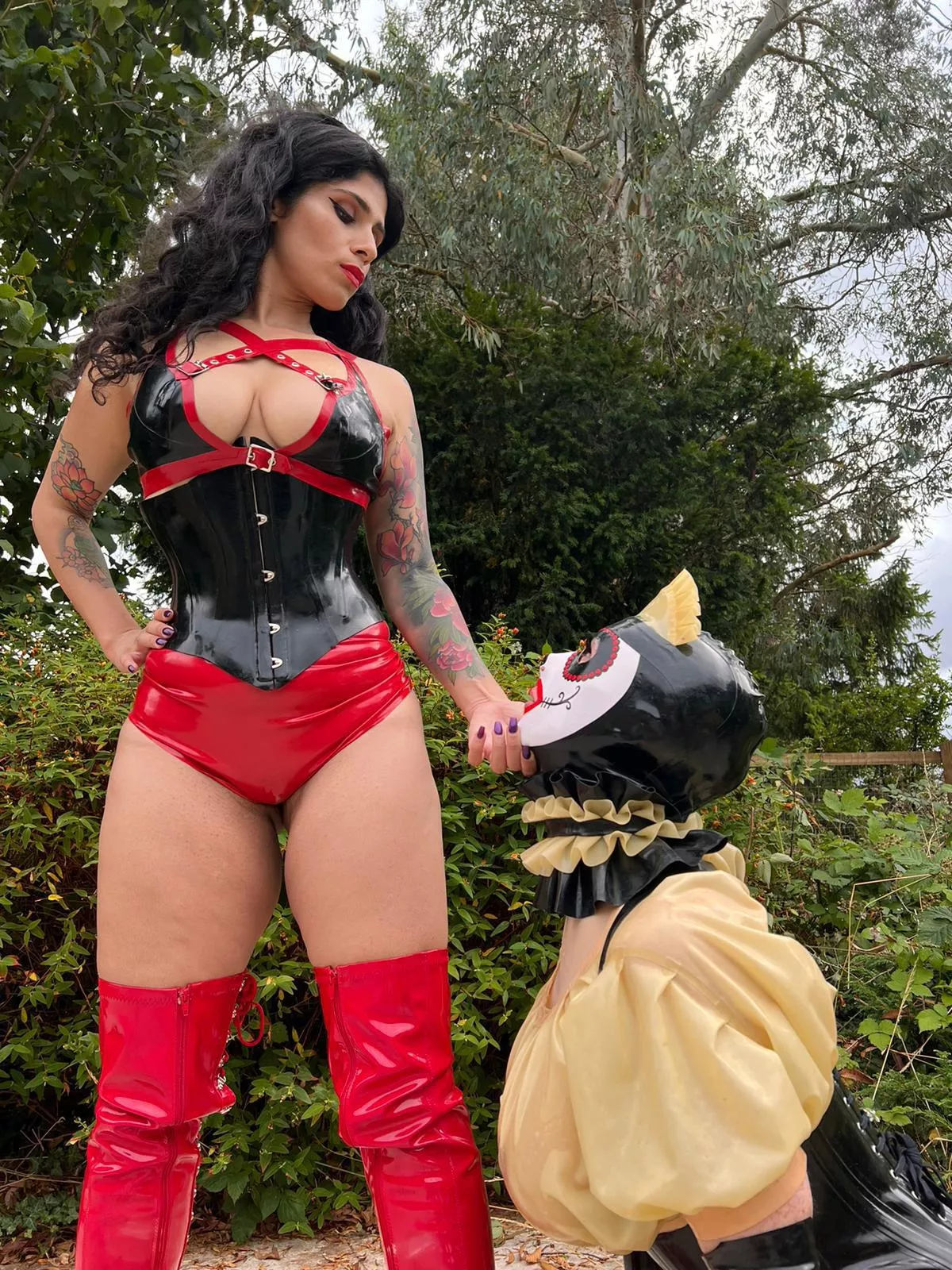 Rubber. Rubber. More rubber. posted by mssophiasahara