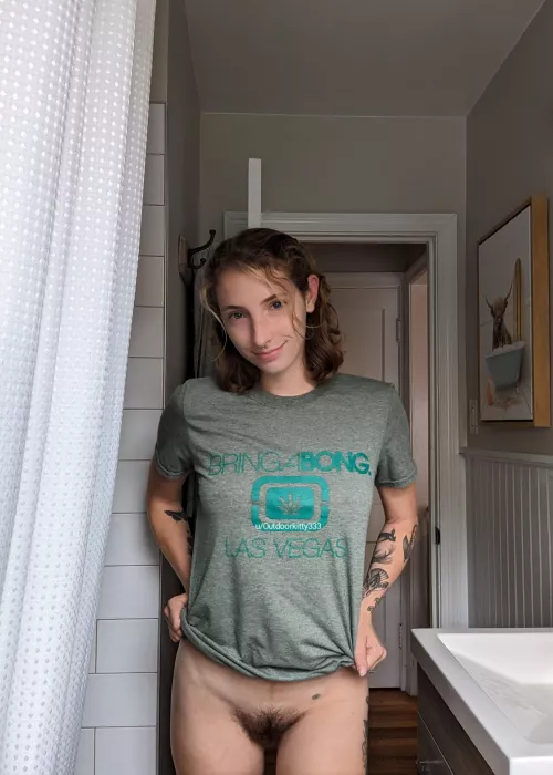 Tshirt and no panties kind of day💚 by Outdoorkitty333