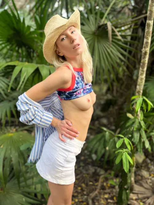 Wanna play with double A’s by Jairaynor