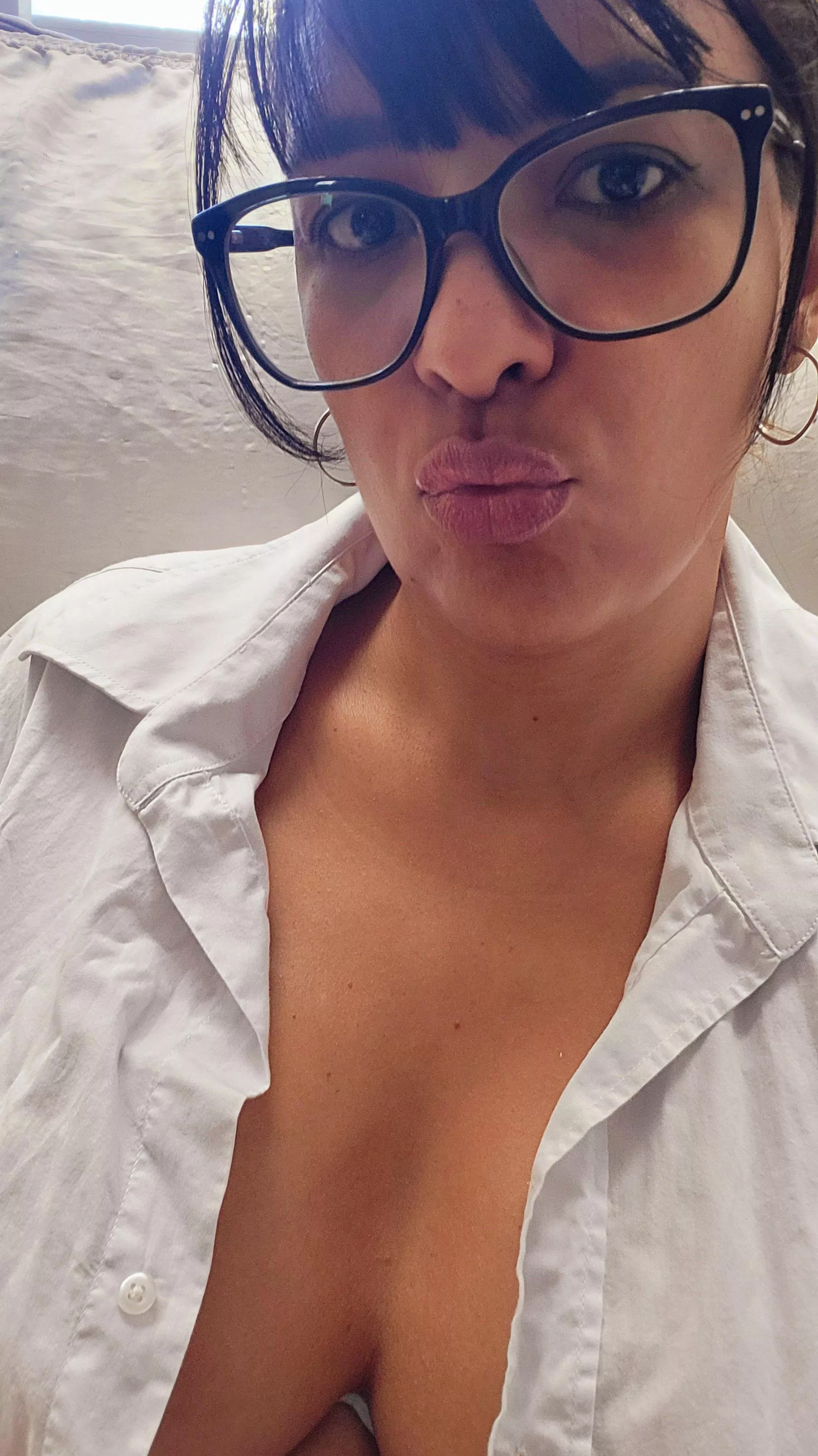 Do you like girl with glasses? posted by Alicia_Fernandez