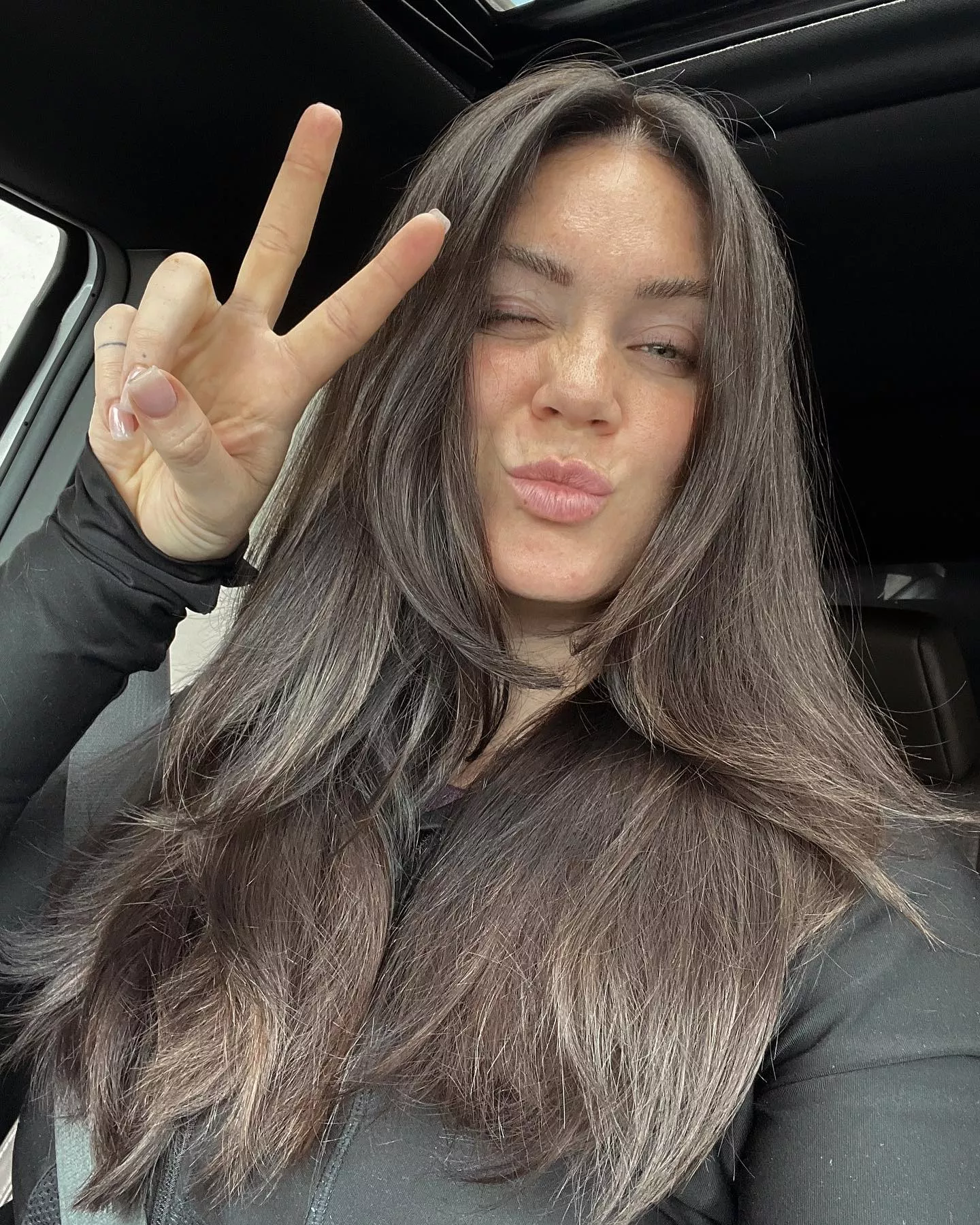 6feetofsunshine posted by hardcocktales