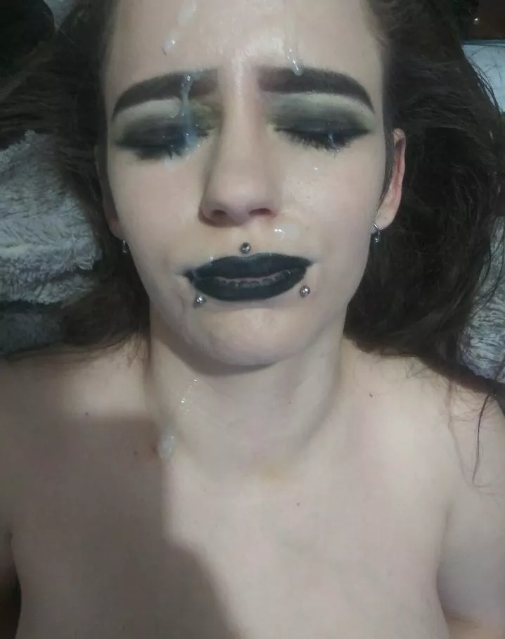 Another day, another load! posted by lilithcrossbones