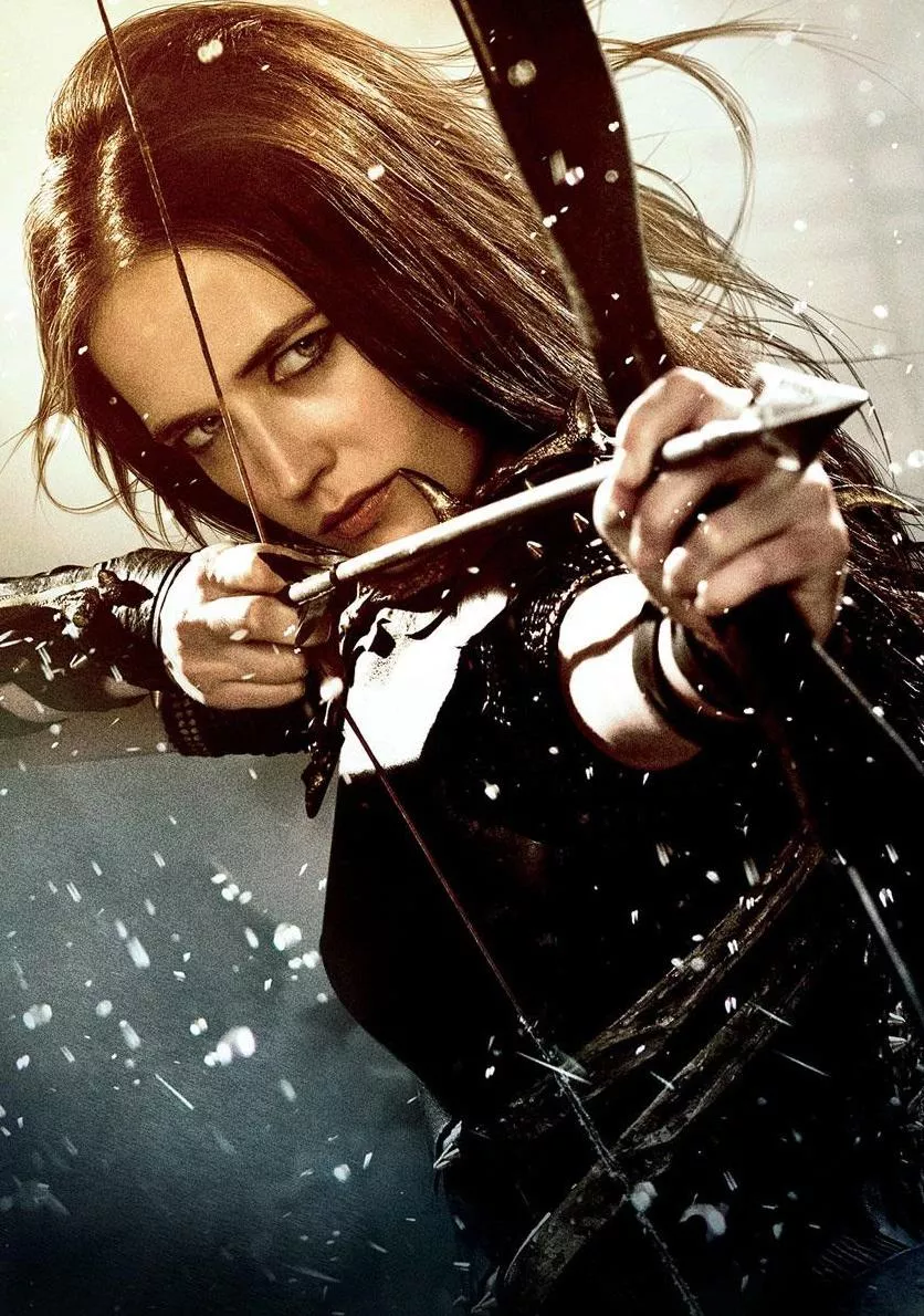 Artemisia from 300: Rise of an Empire posted by AmphibianJolly8699