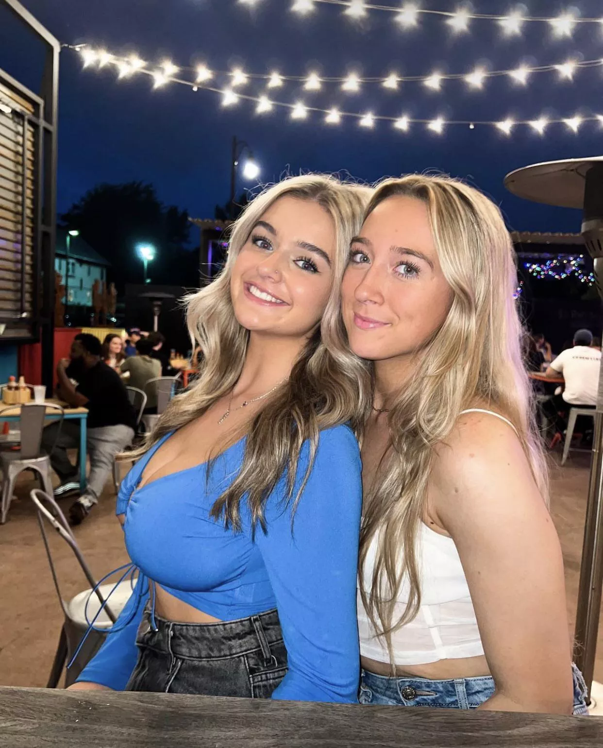 Big tits to the left, little tits to the right posted by obeyanon11