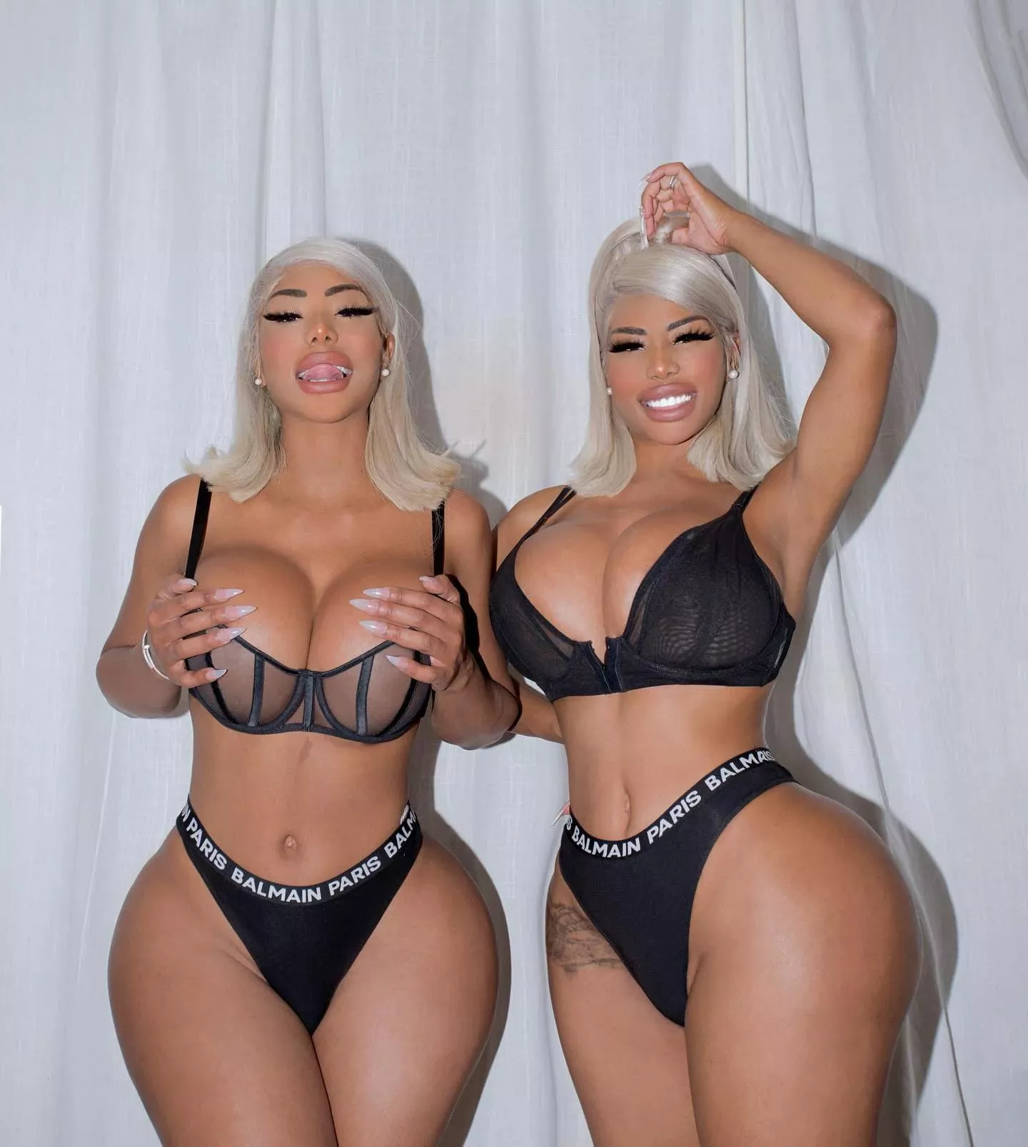 Bimbo twins posted by Bimbolover_