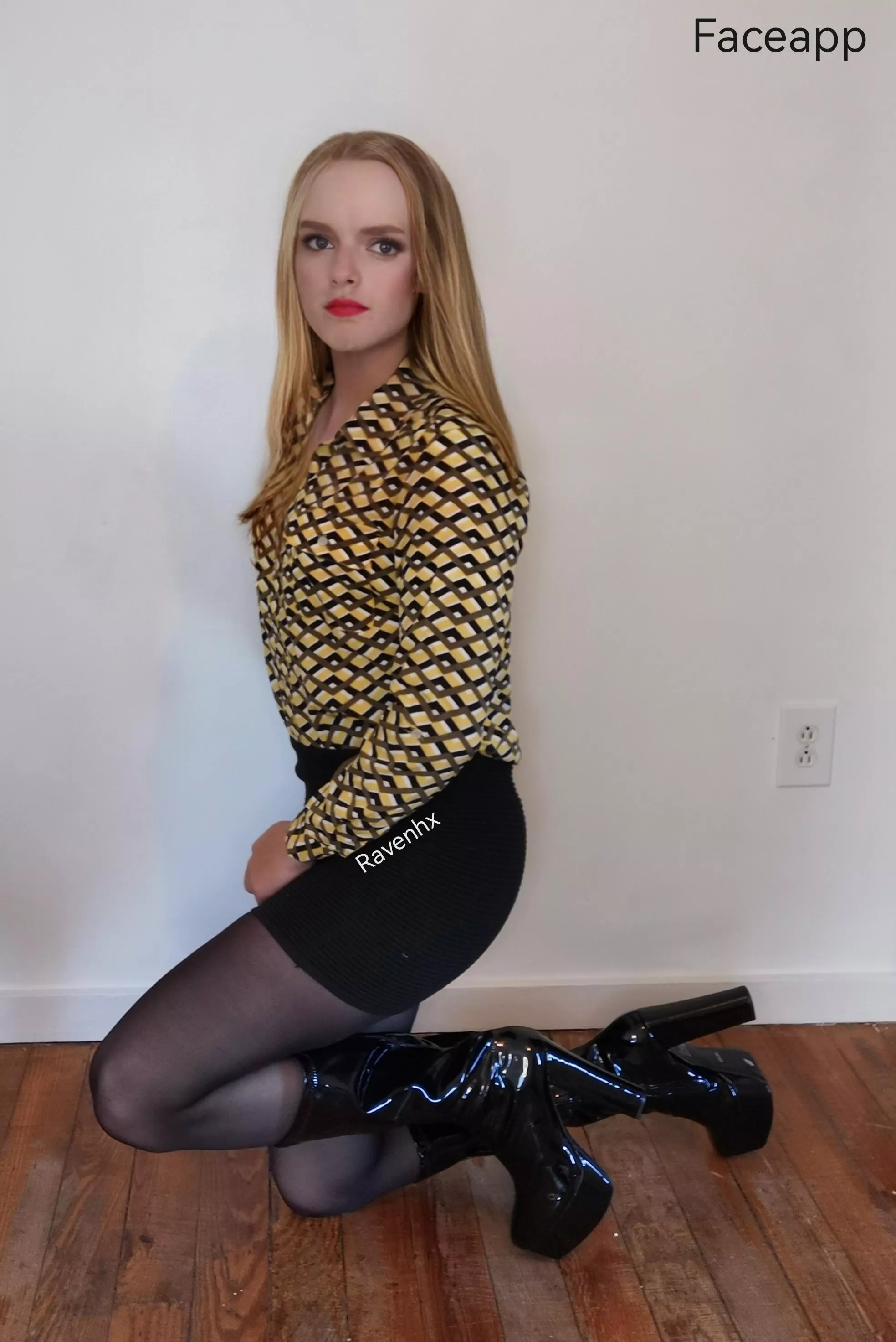 Boots and miniskirts... No better combo! posted by ravenhx