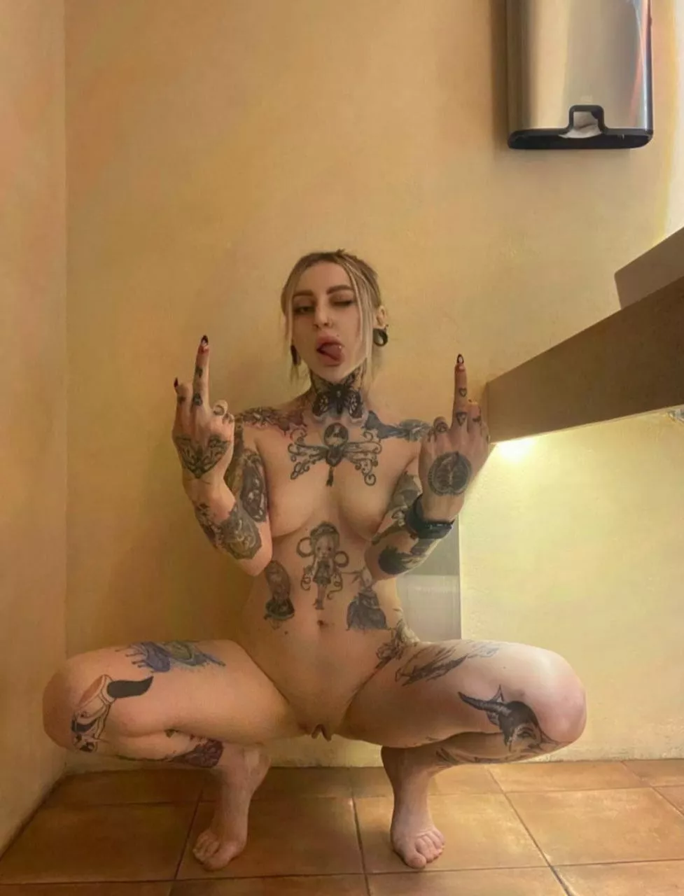 Can I be your 19 yo goth slut posted by manokatranp