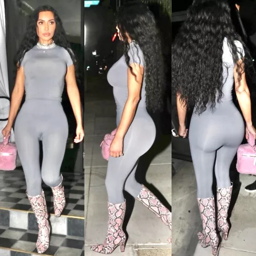 Dat Body and dat Ass by johnny1993c