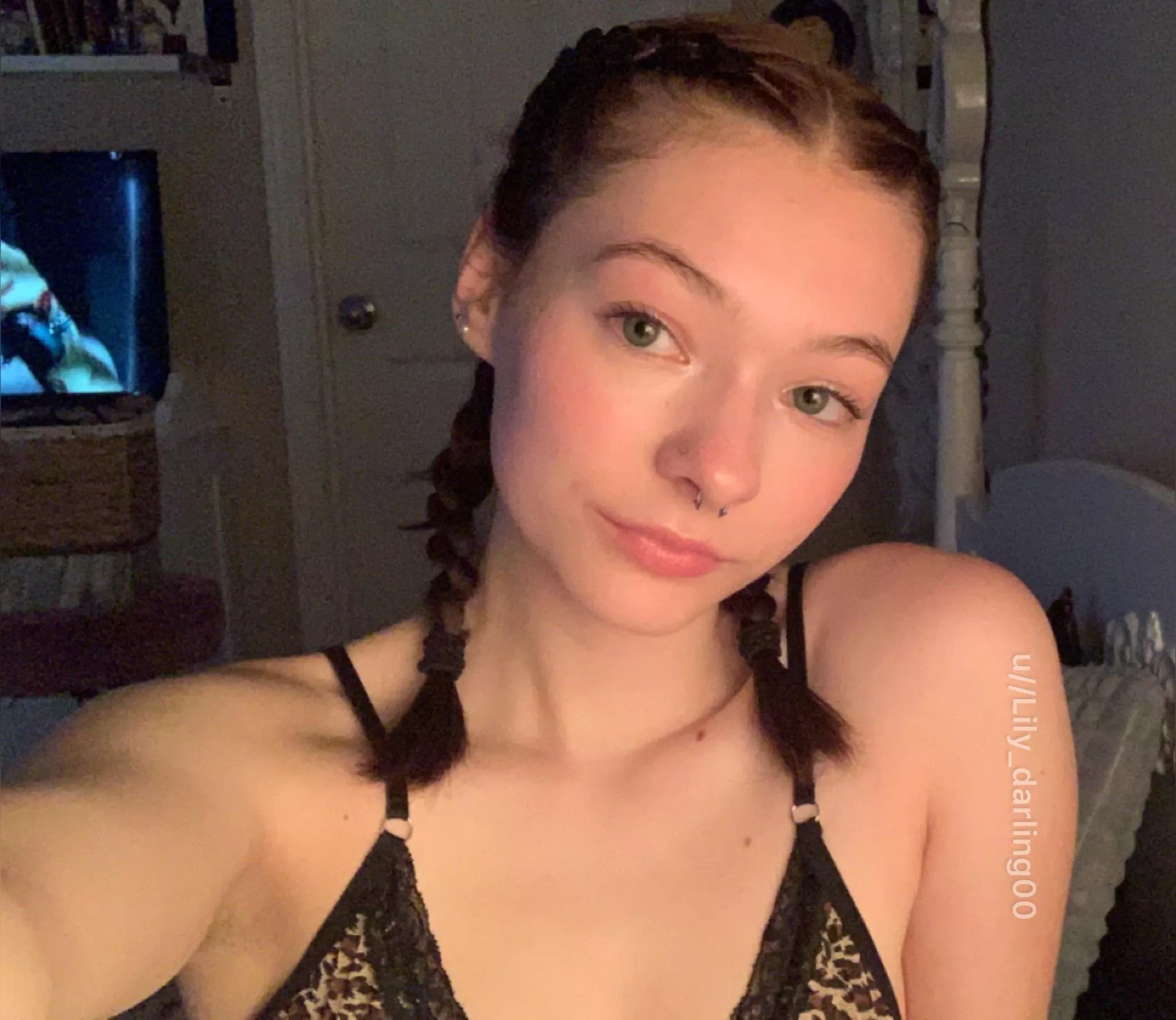 Do i look like your type? 18f posted by lily_darling00