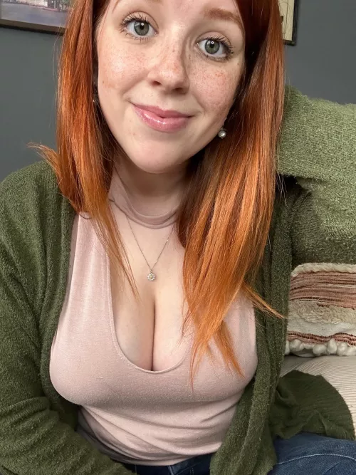 Felt cute matching my sweater to my eyes! [F] by snildeep