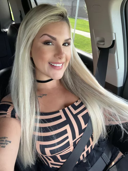 First post in this sub, showing off my smile by Stupid_Barbie