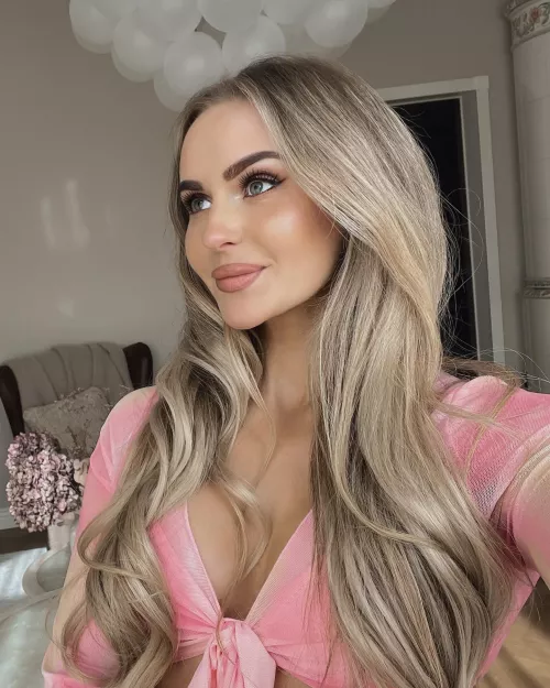 Gorgeous by Revan_Omega