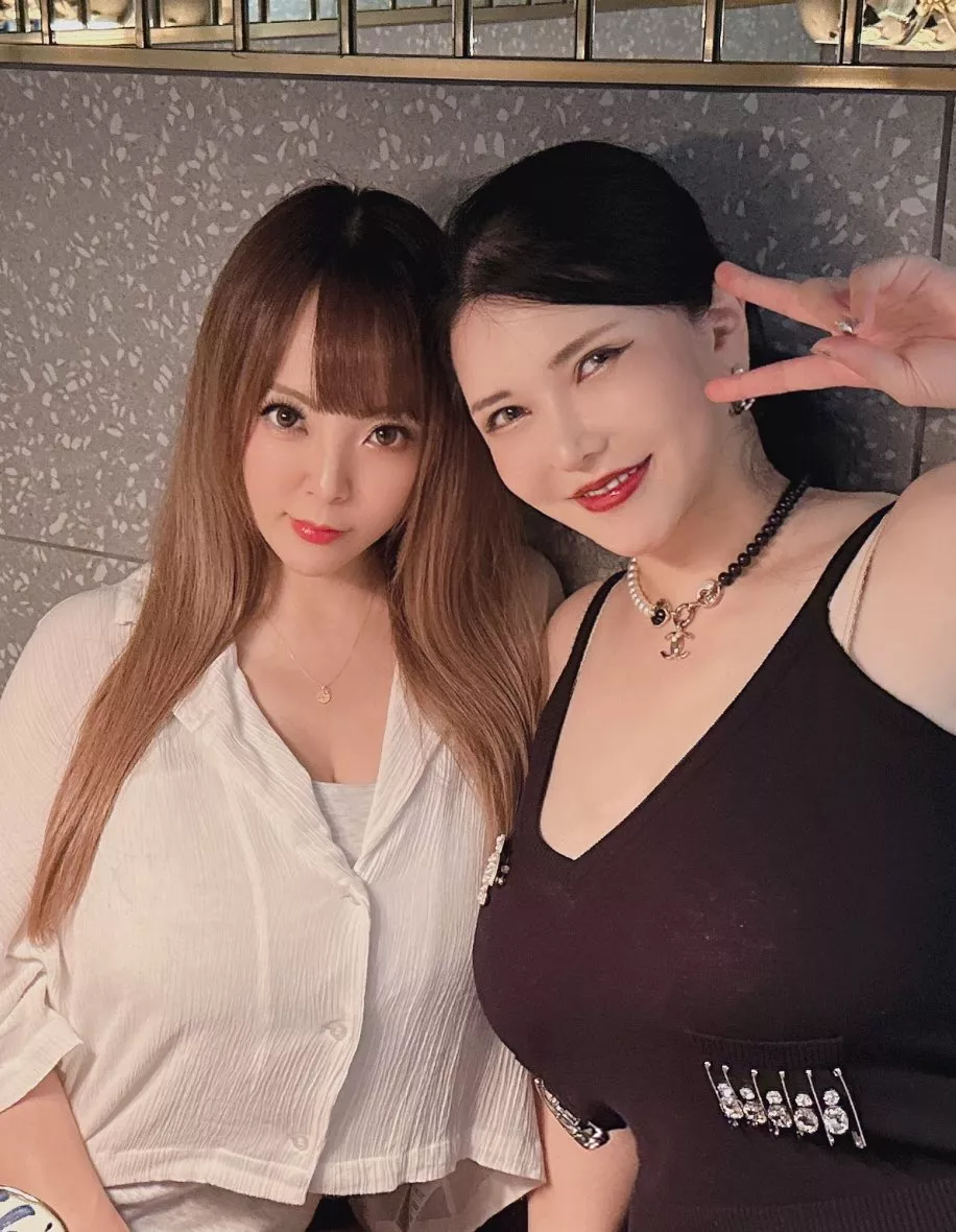 Hitomi & Anri (Twitter/X) posted by JoetheAverage1