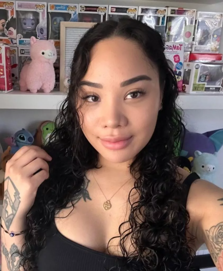 Honey got a nose job posted by iindifferent1