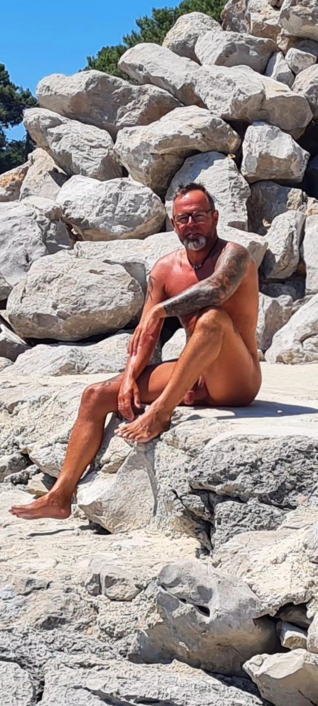 hot rock for my ass and my balls 😅🫠 posted by ChristjanSteifen