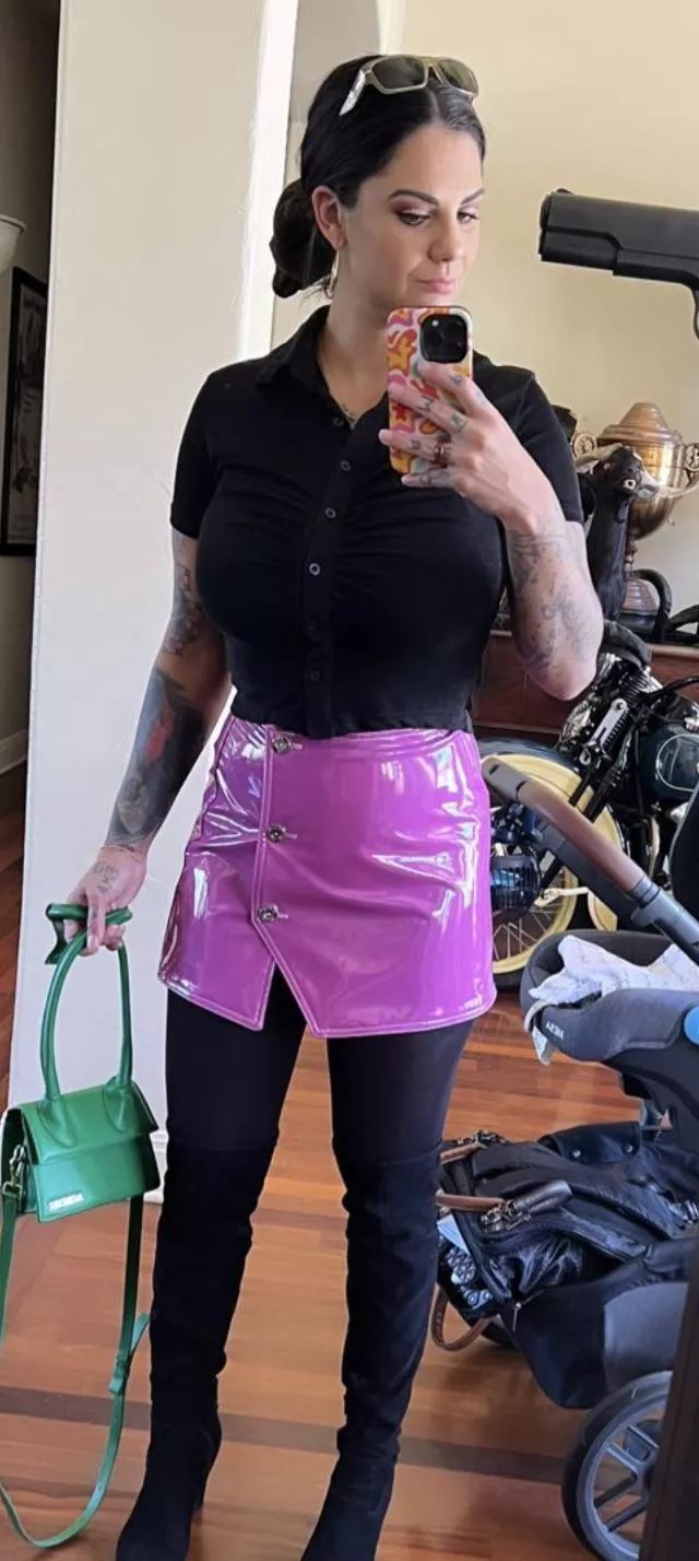 Hot posted by Delicious-Version728