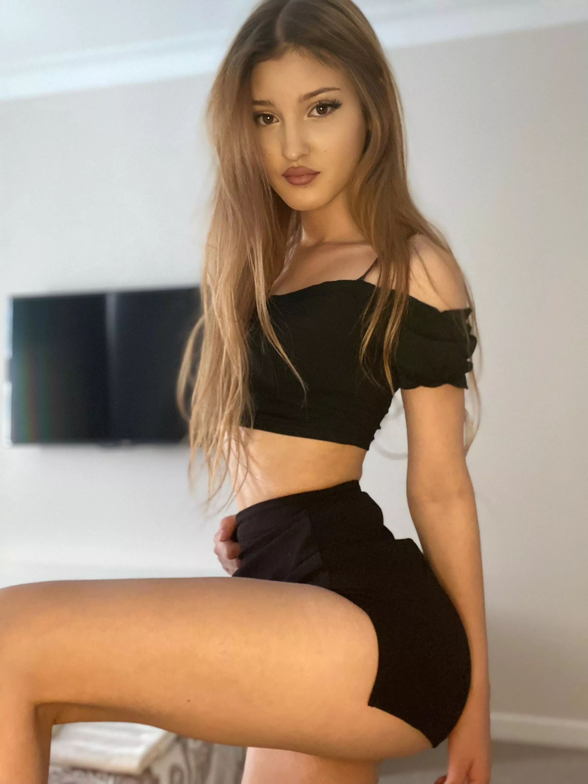 I am looking for a puppy who wants to worship me as his goddess posted by OkShallotz