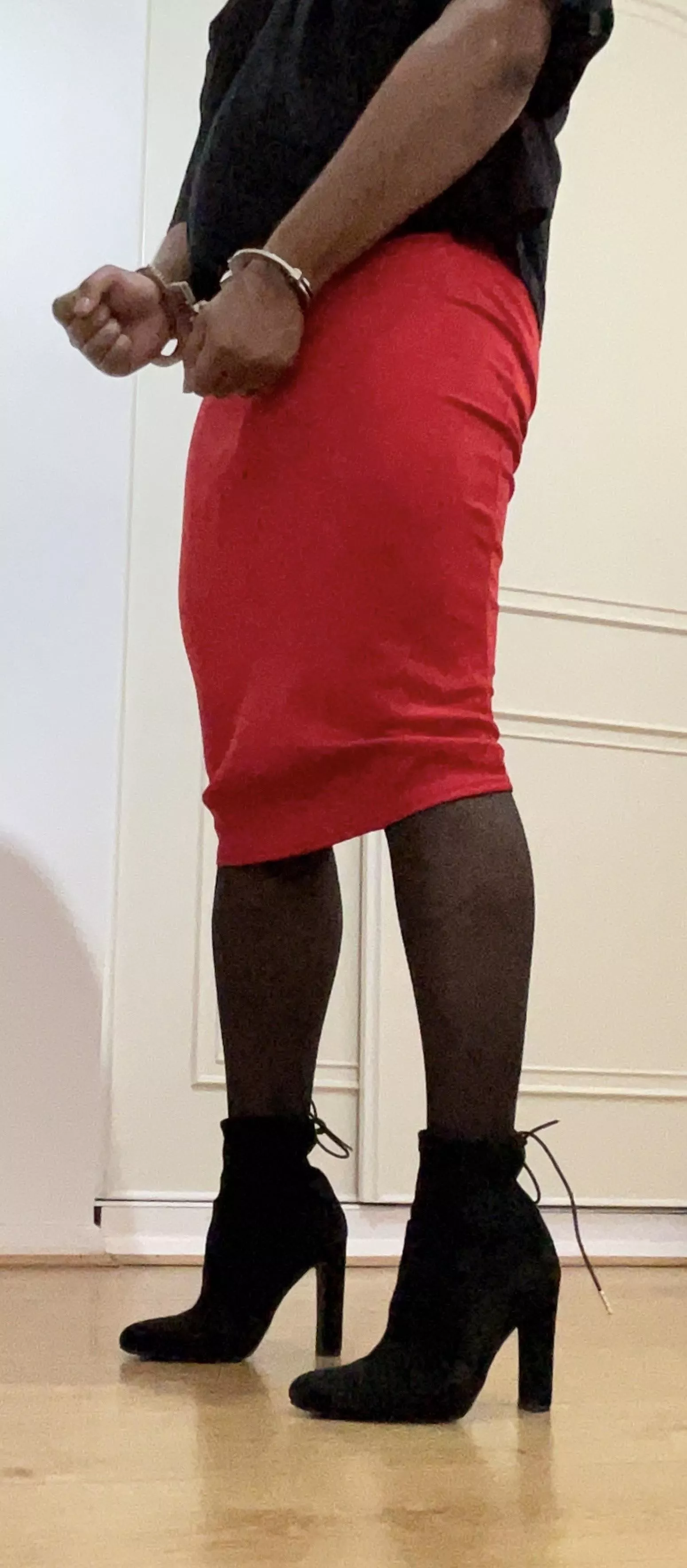 I’m Im handcuffed in this dress. Can’t do anything, all yours. posted by Legitimate_Nail6683