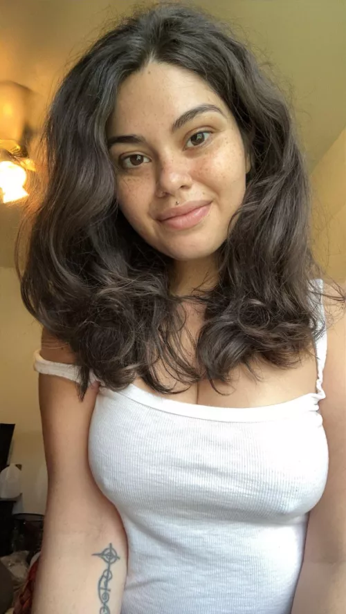 I’ve been sick in bed all day, so naturally, I’m rocking a no makeup no bra look! by mollyzedolly