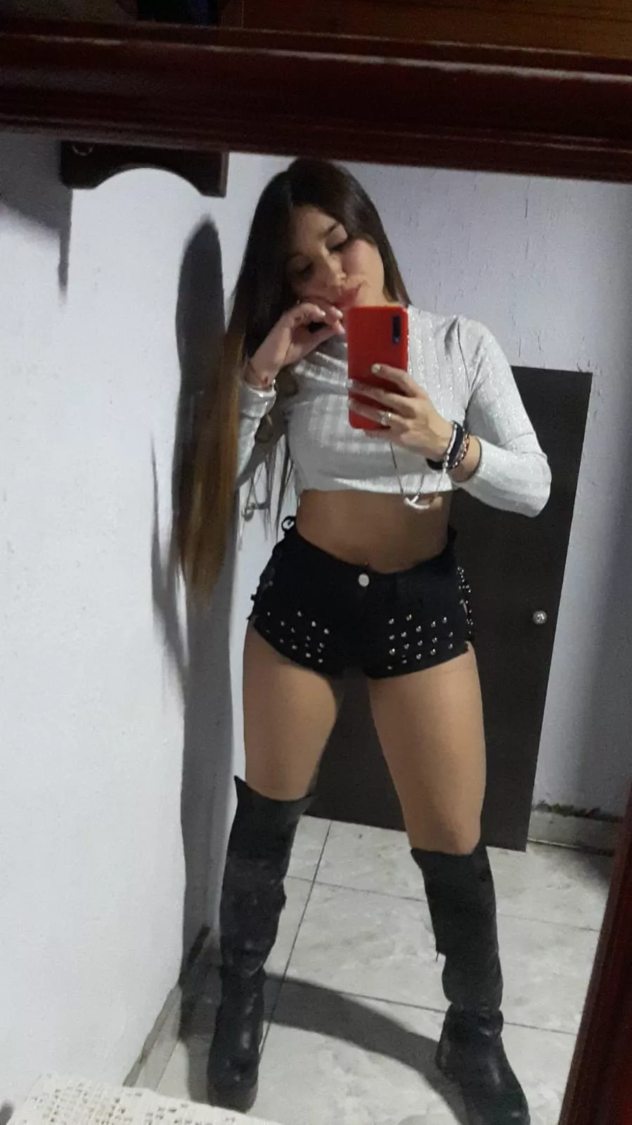 Just thick & curvy posted by viffle123