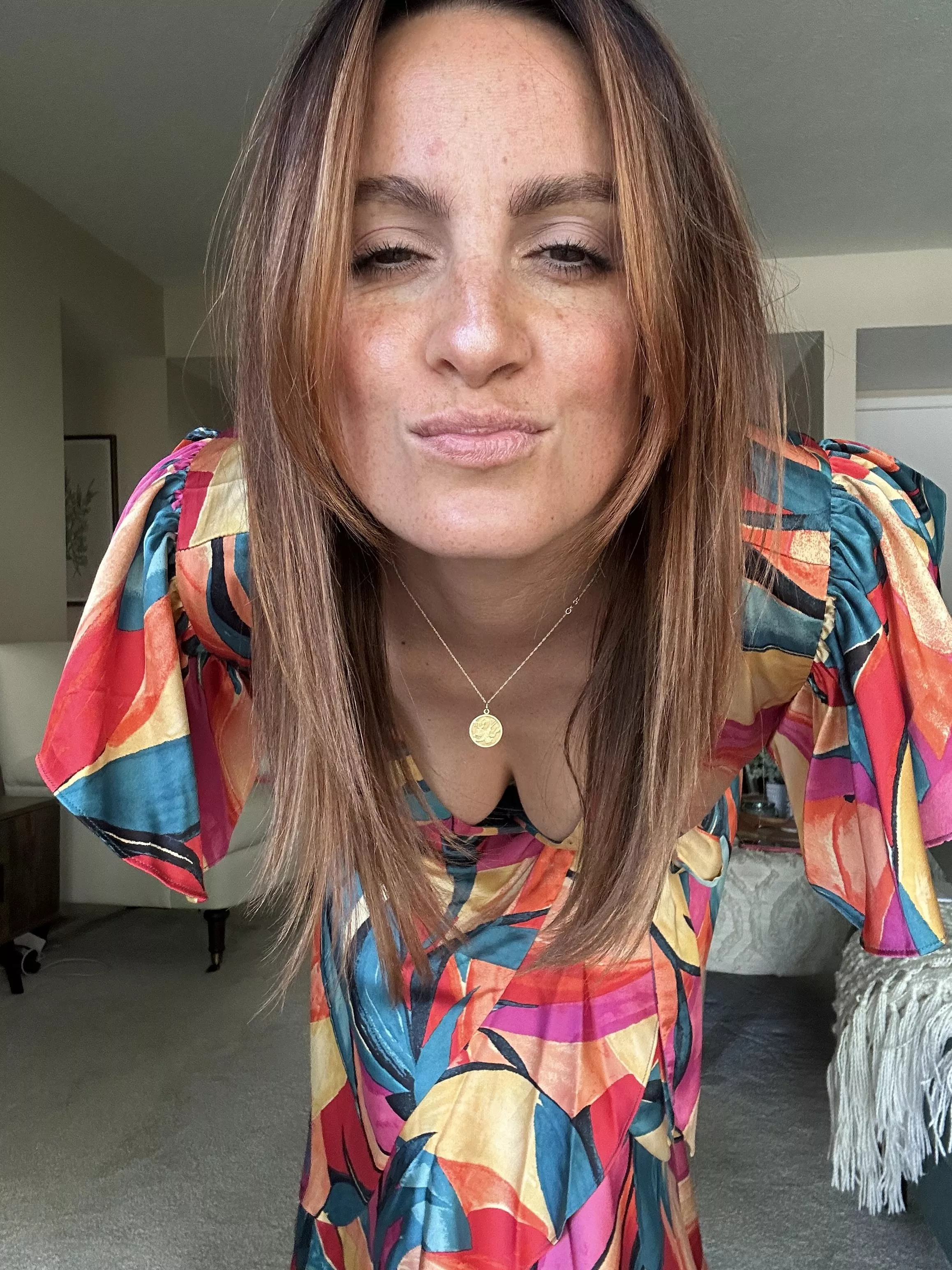 Kiss on me. [F] posted by Tay-Rae773