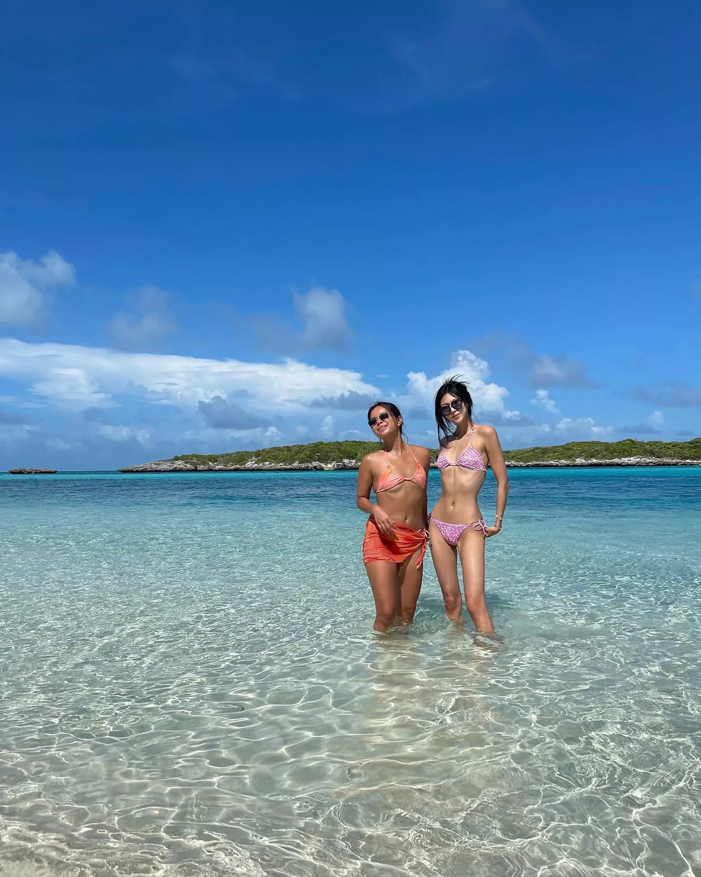 Left or Right posted by whitetoweltw