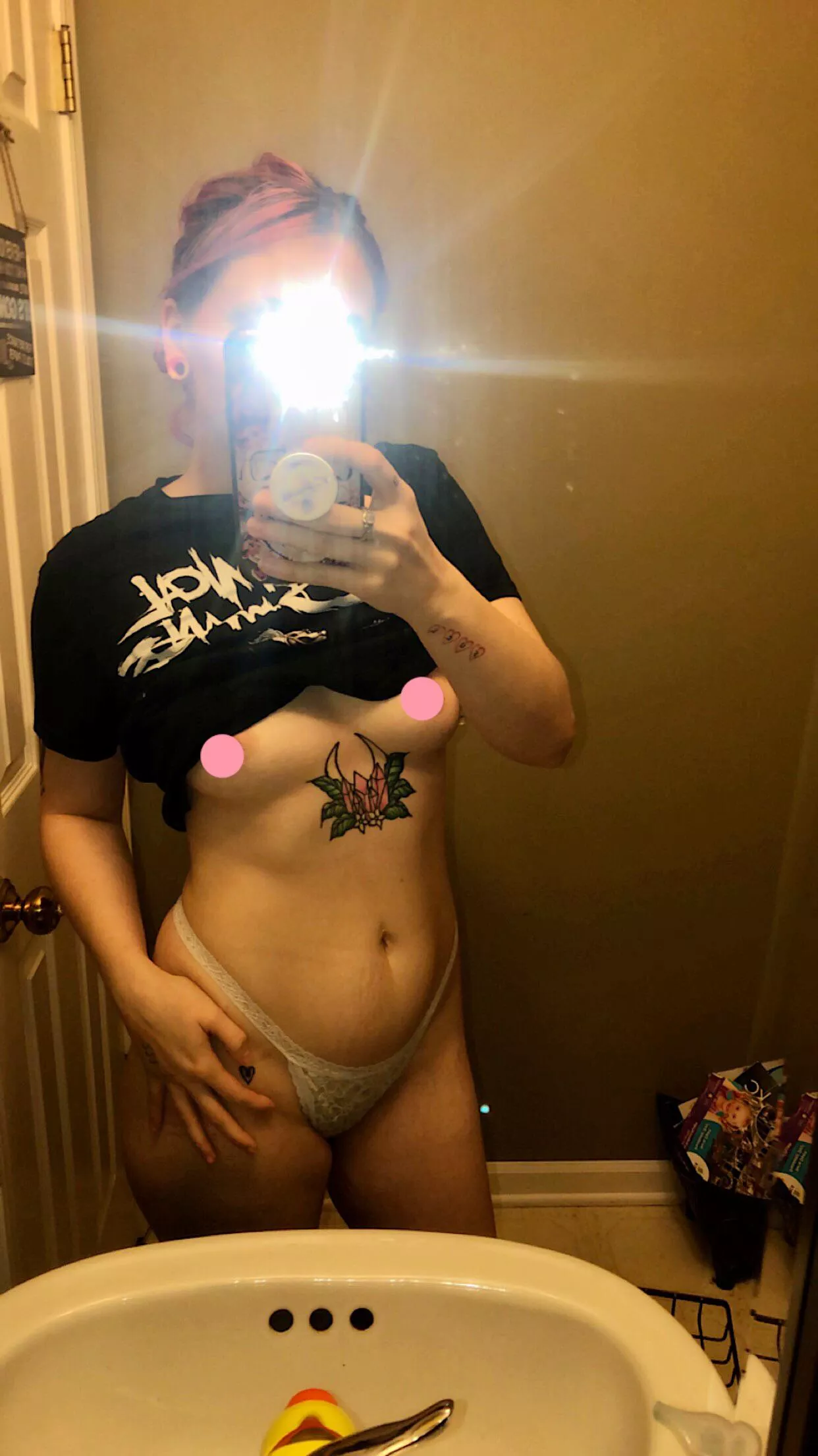 Mom belly posted by cosmicmilf_