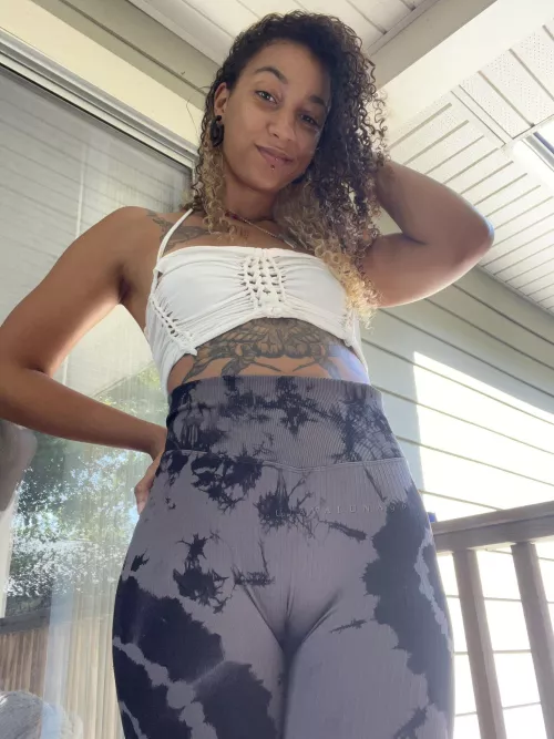 My favorite kind of pants by avaluna96_