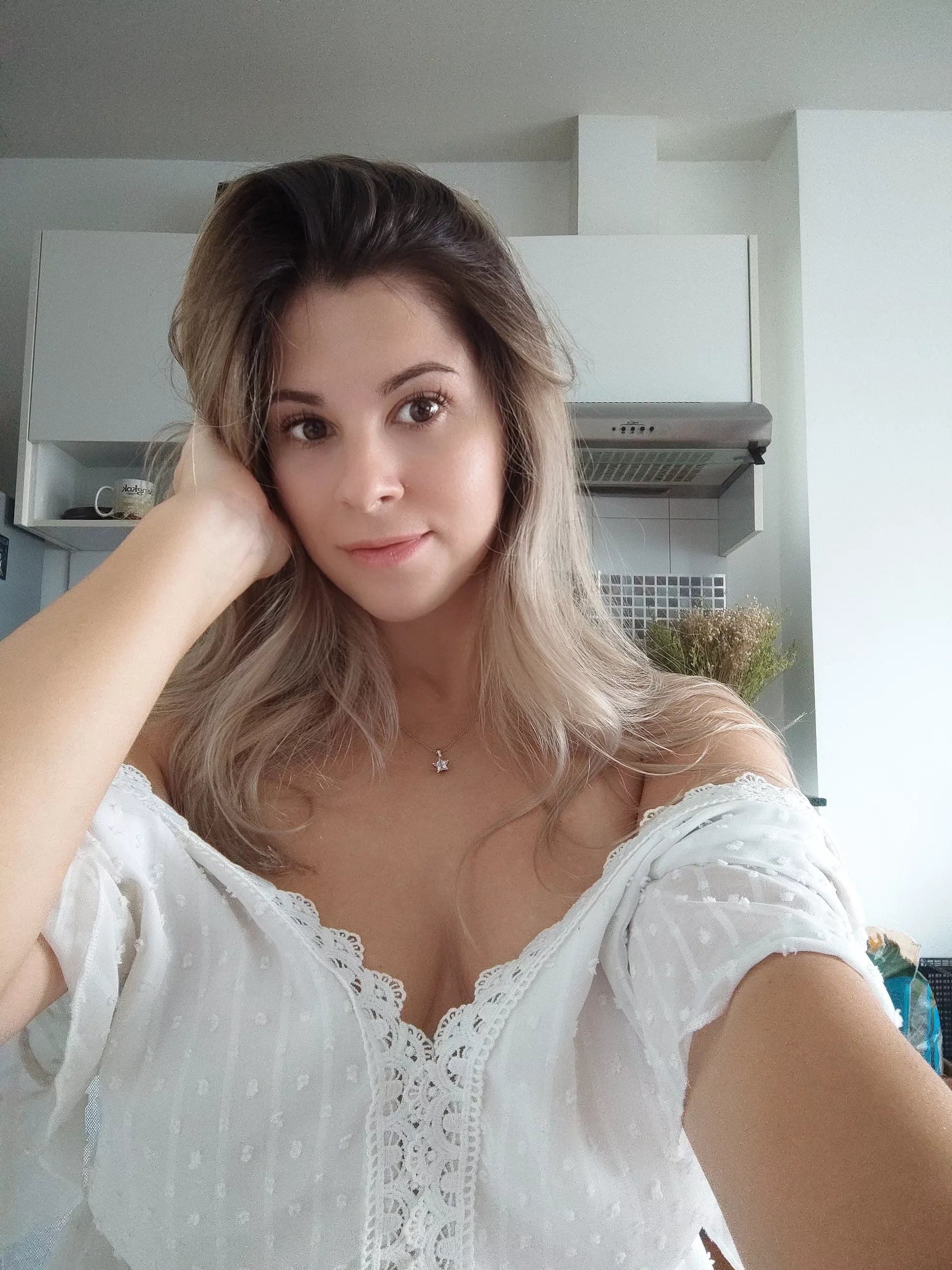 Oops... my dress is falling (F33) posted by BrisklyCelebrated