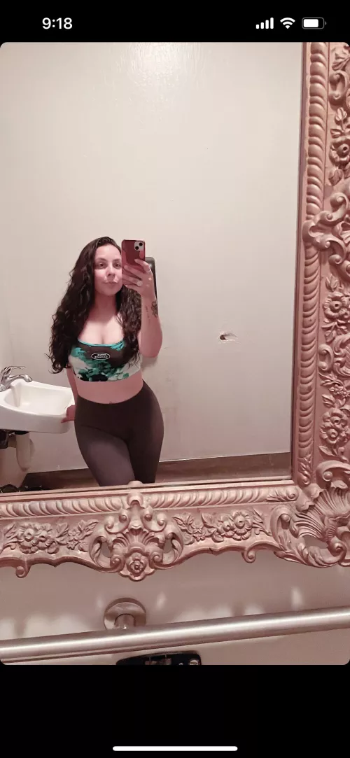 Perfectly framed :) by Cynicalmami