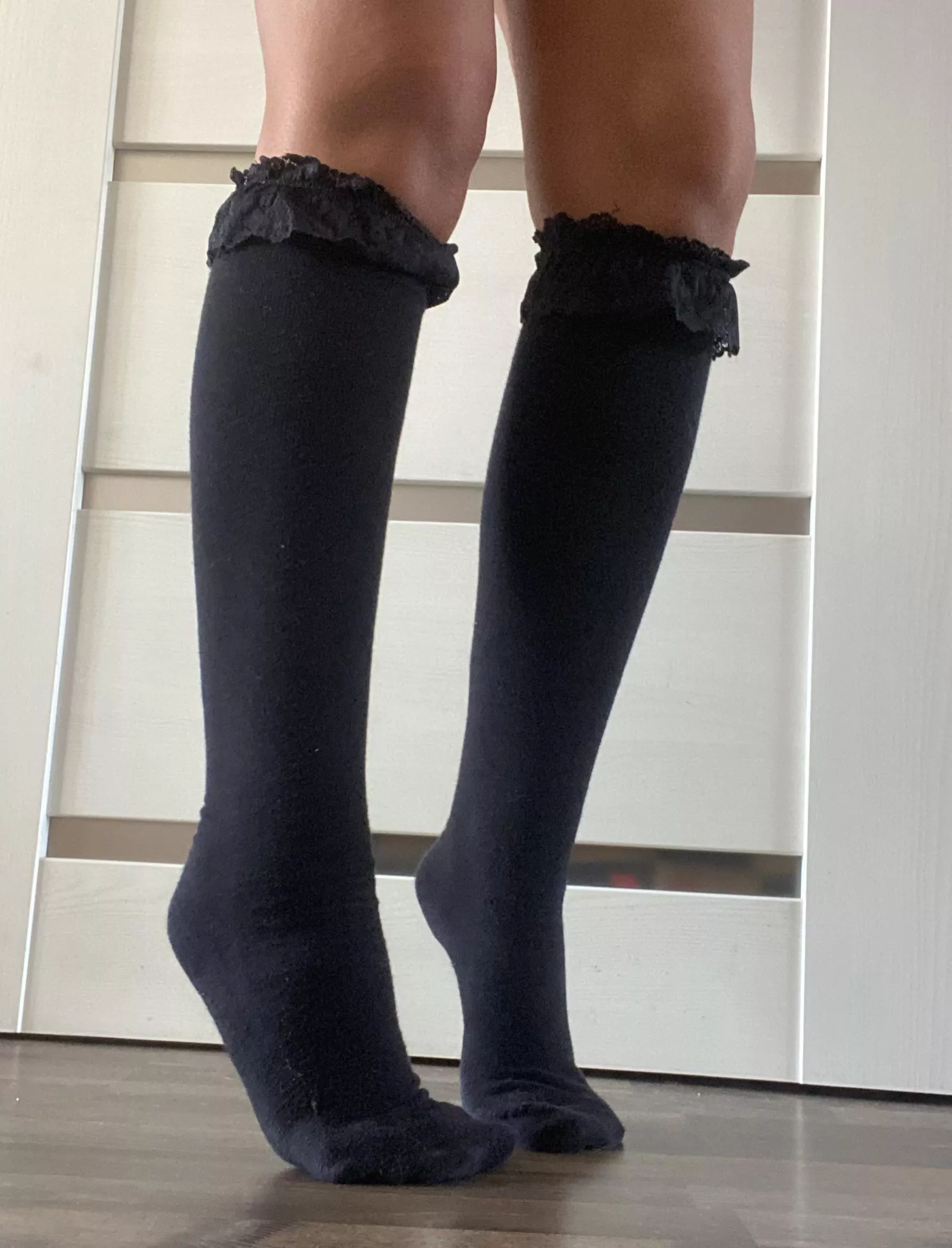 Sexy or no? (f) posted by Similar-Ear-2577