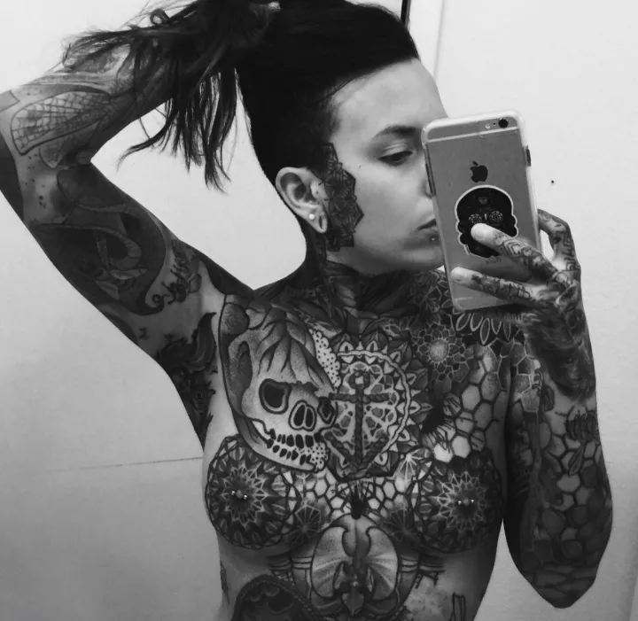 Sexy! posted by Tatznrings