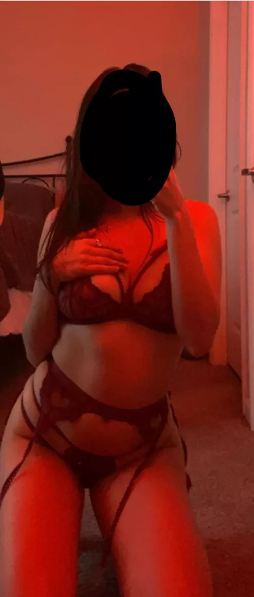 She says she loves fucking guys while i’m not home 24F by JFig2412
