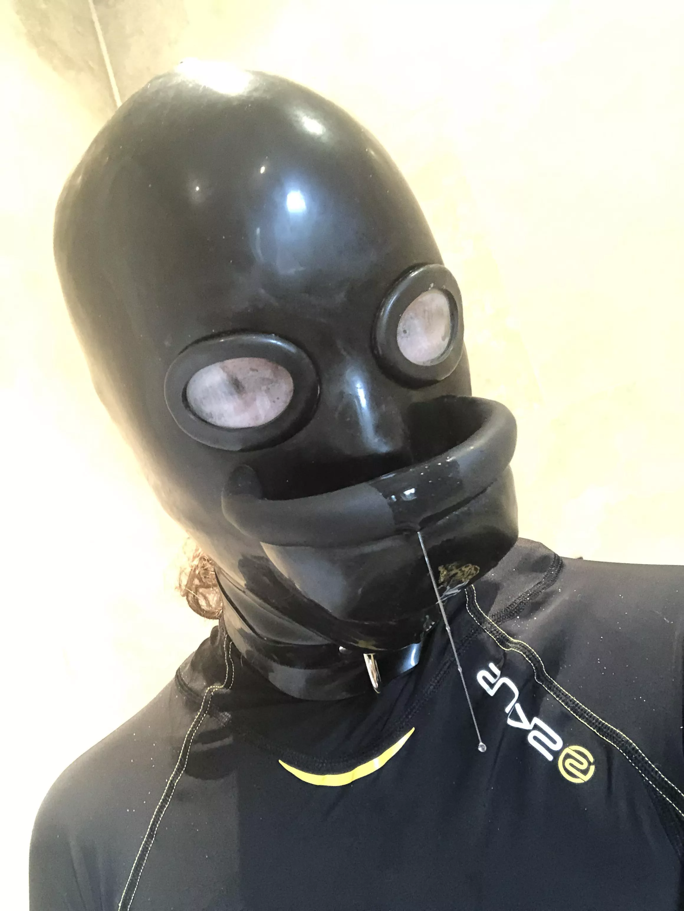 Studiogum urinal hood with 35cm nose tubes… 😣 posted by sublunaaa