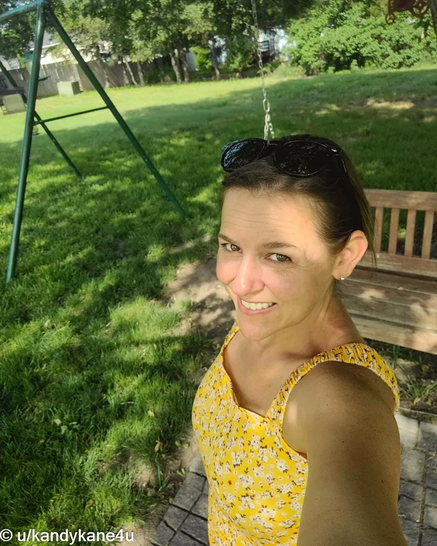 Yellow is my favorite color posted by kandykane4u