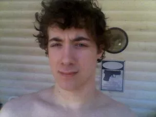 Yo people. I'm 18, 6'3, and a gay guy. I'm lookin for genuine friendships under 30 years old. I like space, the ocean, and nature. I write stories and draw on paper, and play electric piano, but I'm not a professional on any of them :) I mainly play  posted by NinjaSniper00