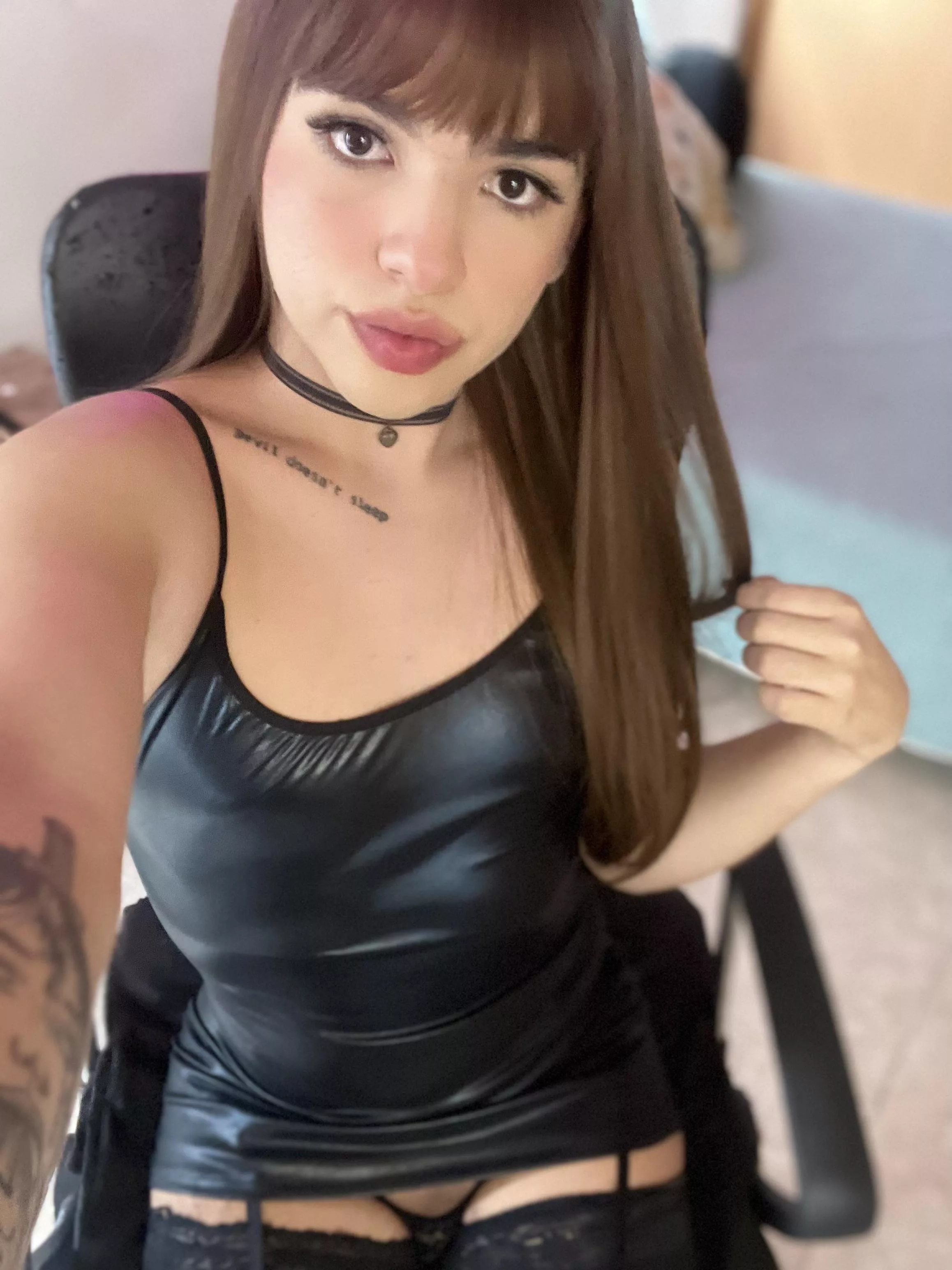 you want me to send you nudes posted by Hammerleana