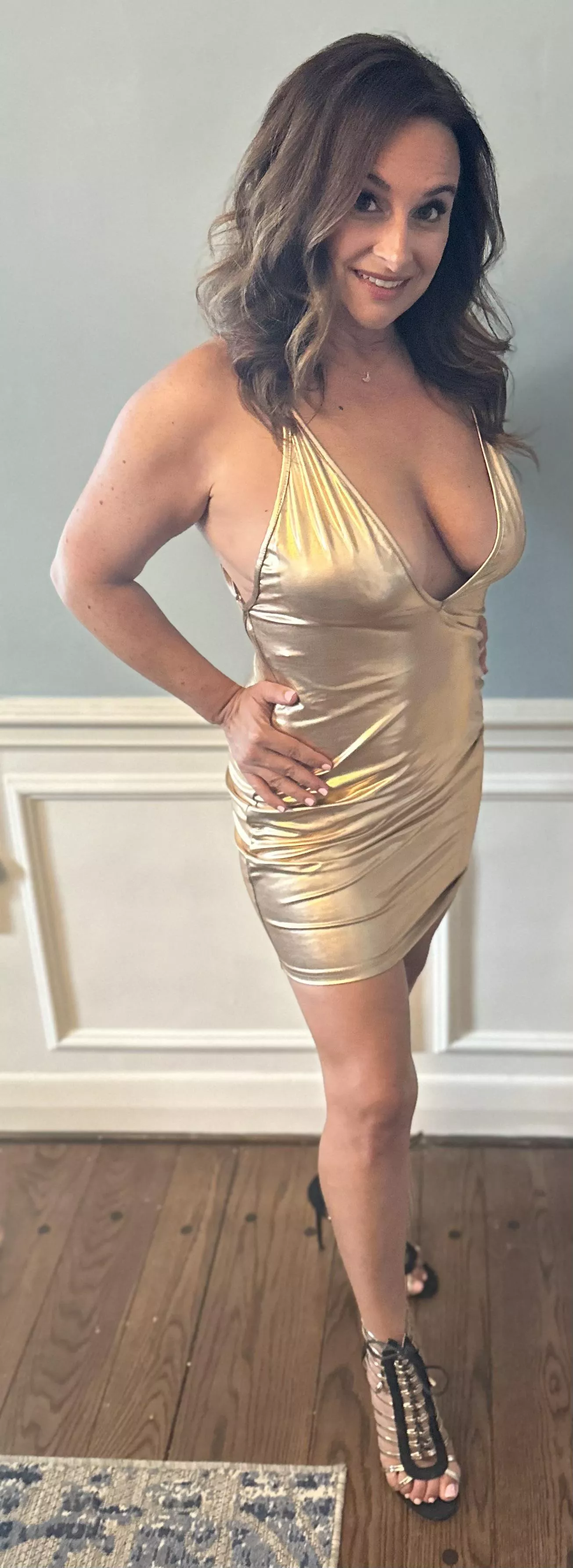 44F Ready for some Saturday Fun! posted by sophienextdoor