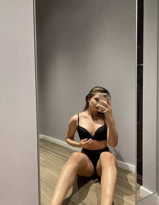 Can I make you happy for one night? posted by Lemoninks