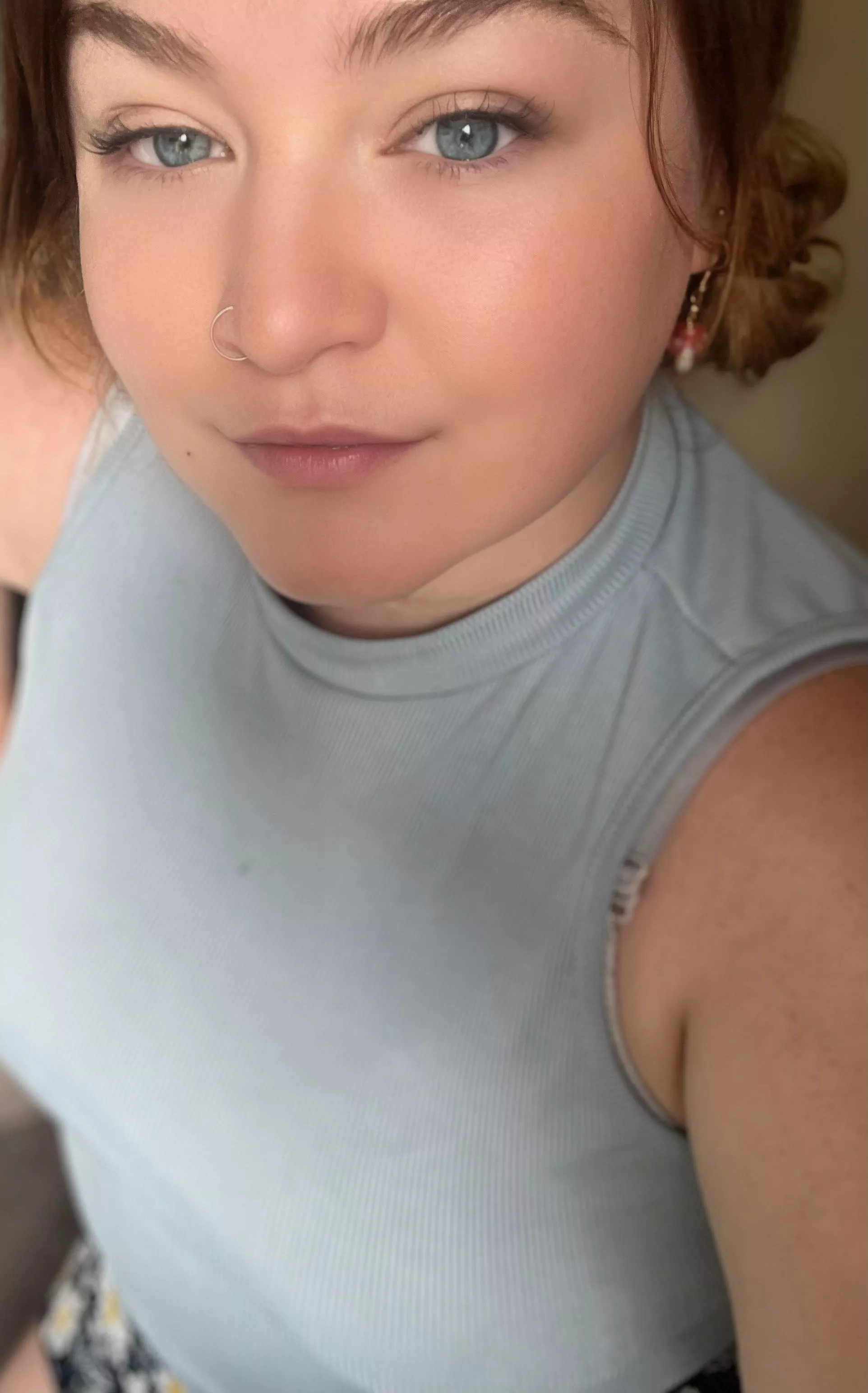 Do I count as a hot office girl? posted by ScarlettPPanties