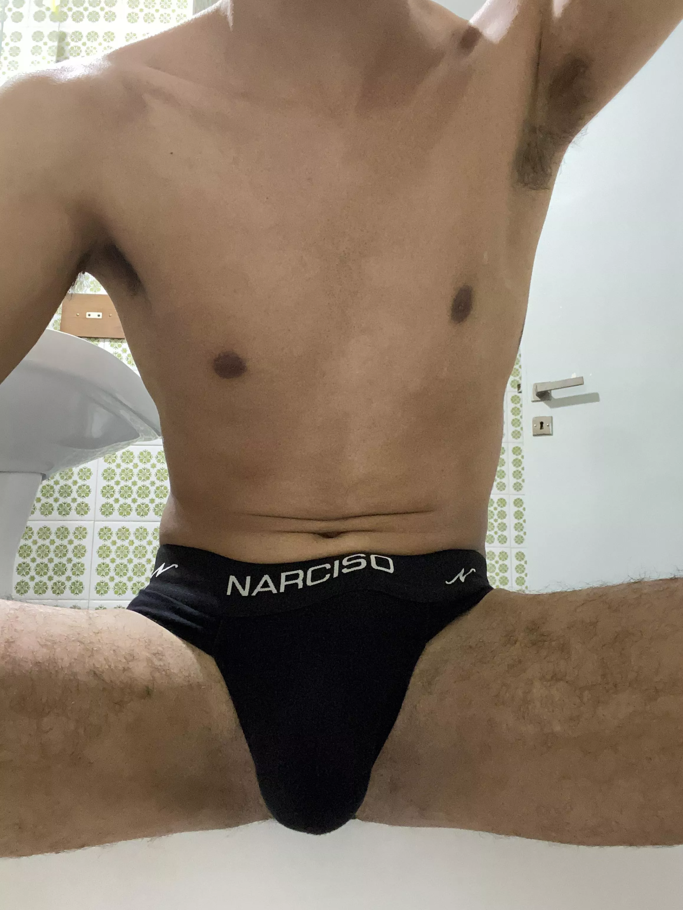 Do you want me to send you some nudes? posted by paulolatin94