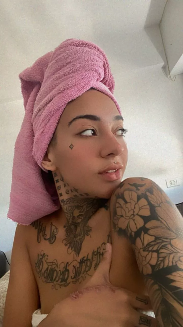 Does anyone like some fresh tatted girl in their bed? posted by gglylitera